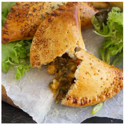 Vegan Cauliflower Balti Empanada